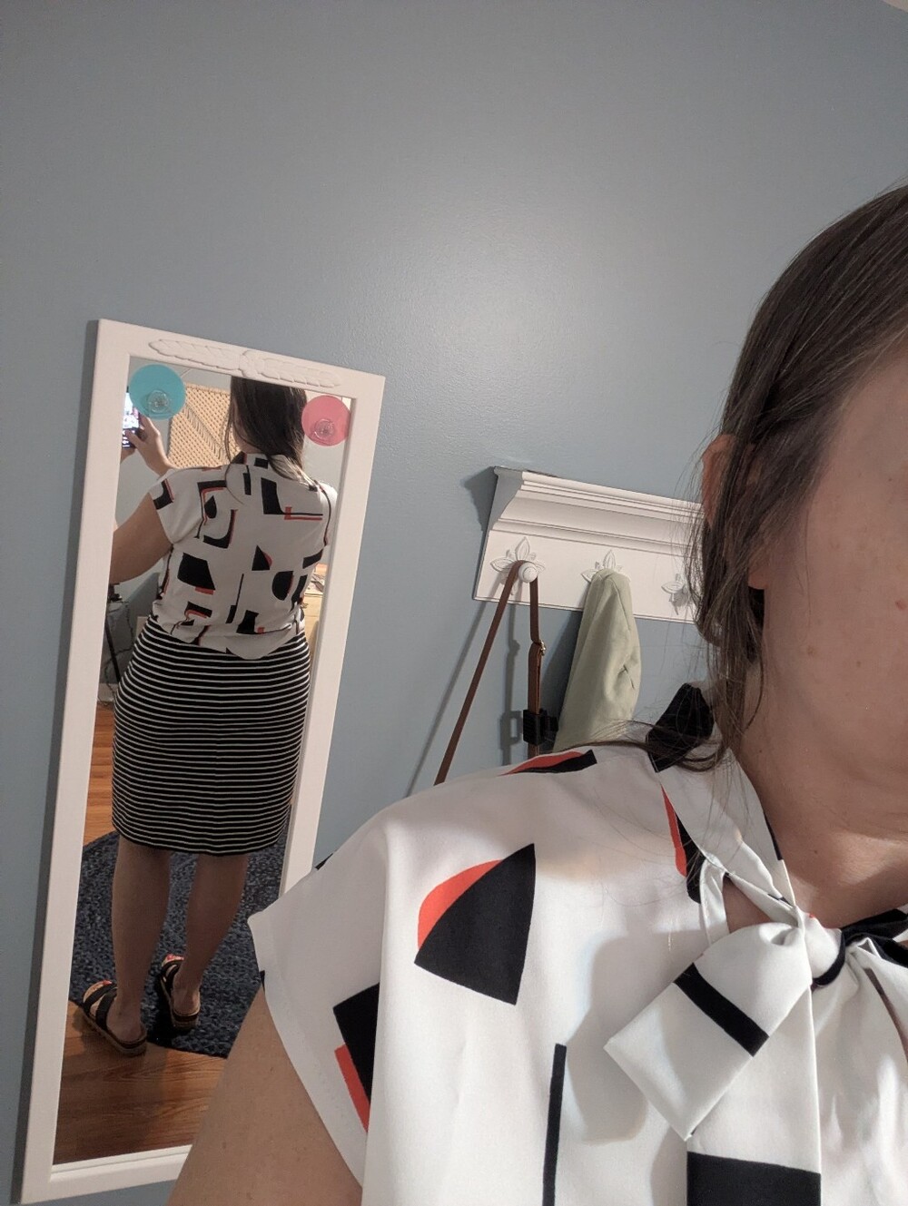 Geometric Blouse - Picture 2 of 2
